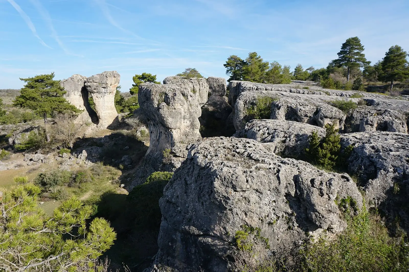 Pasillos entre rocas erosionadas de los Callejones de Las Majadas