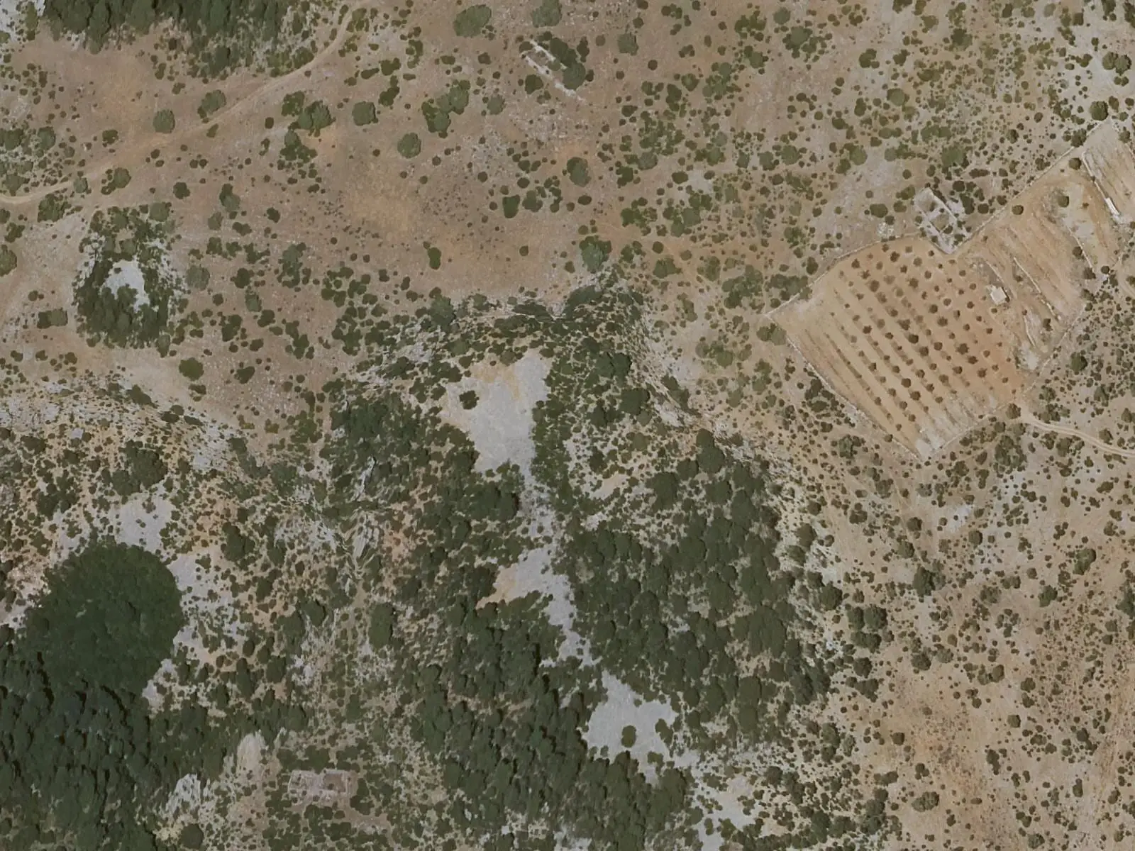 Vista aérea de la Torca Larga y el terreno rocoso de Lagunaseca
